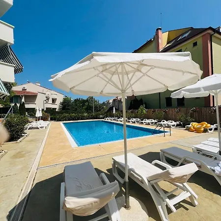 Paradise 스베티 블라스